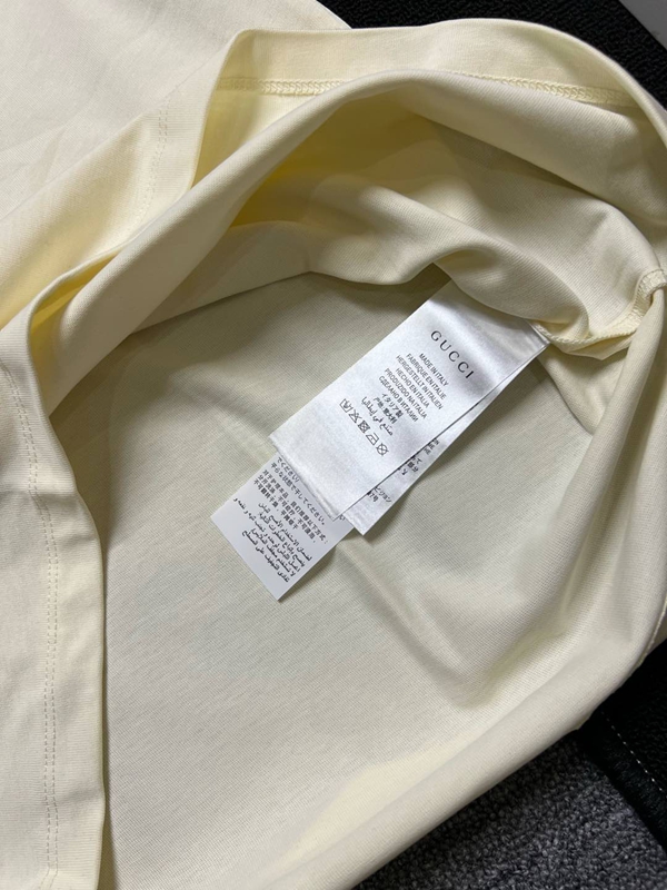 ブランドTシャツ全体デザイン